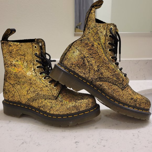 Dr. Martens - AirWair, 1460 PASCAL Gold. Size 38. US 7 - Picture 1 of 7